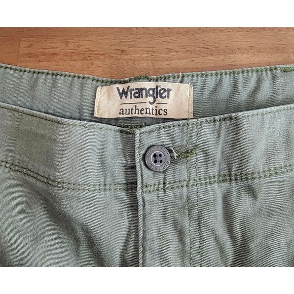 NWOT Mens‎ Wrangler Authetics Camo 40x30 - Picture 3 of 9